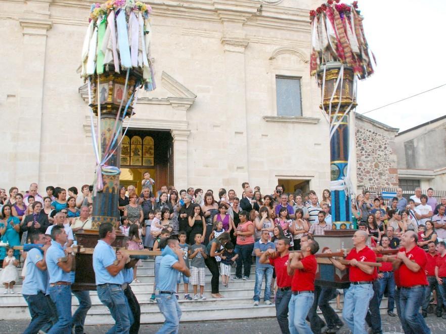 Ploaghe, festa dell’Assunta con l’uscita dei candelieri 