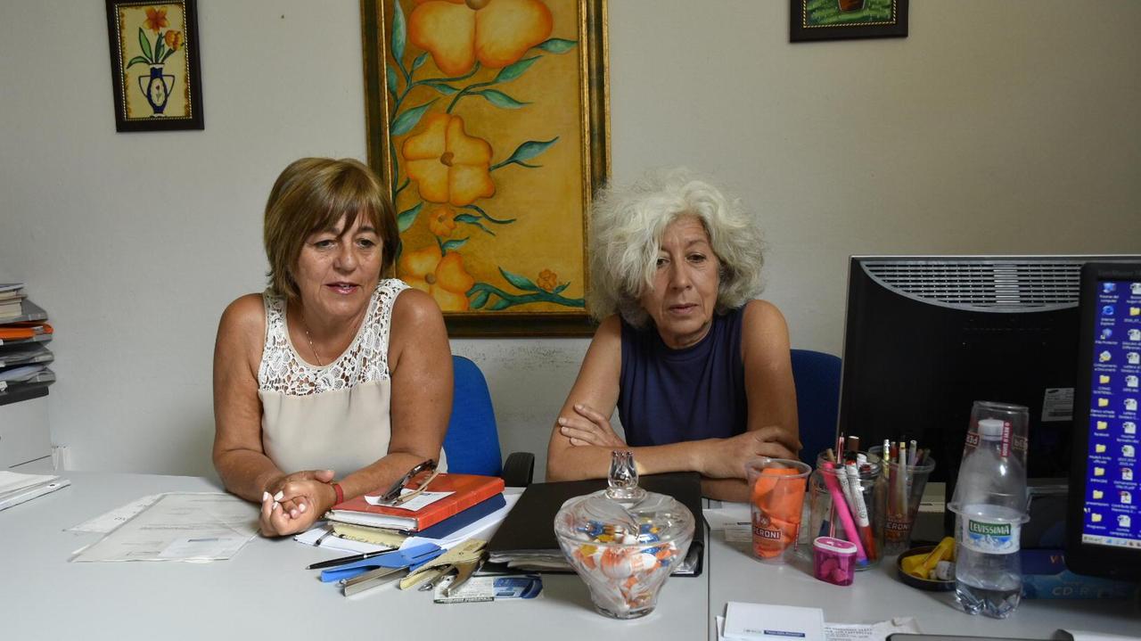 Da sinistra Sabrina Gaglianone e Rita Teodori del centro antiviolenza di Grosseto (foto Agenzia Bf)