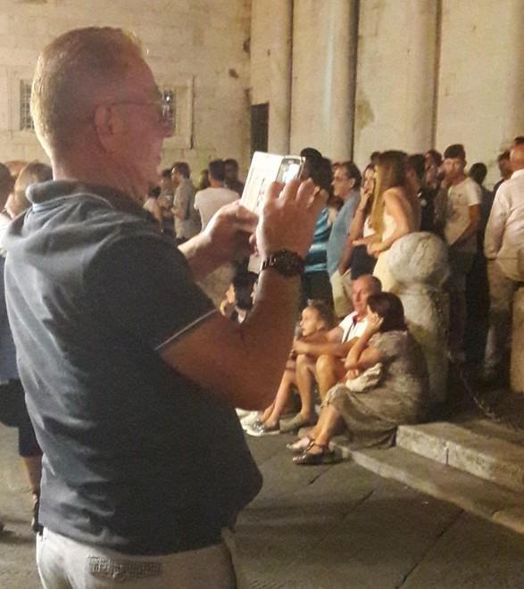 «Ormai ci siamo abituati» «No, non dormiamo più» 