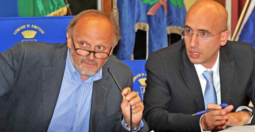 Fontana e Fabbri attaccano il primo cittadino: si dimetta