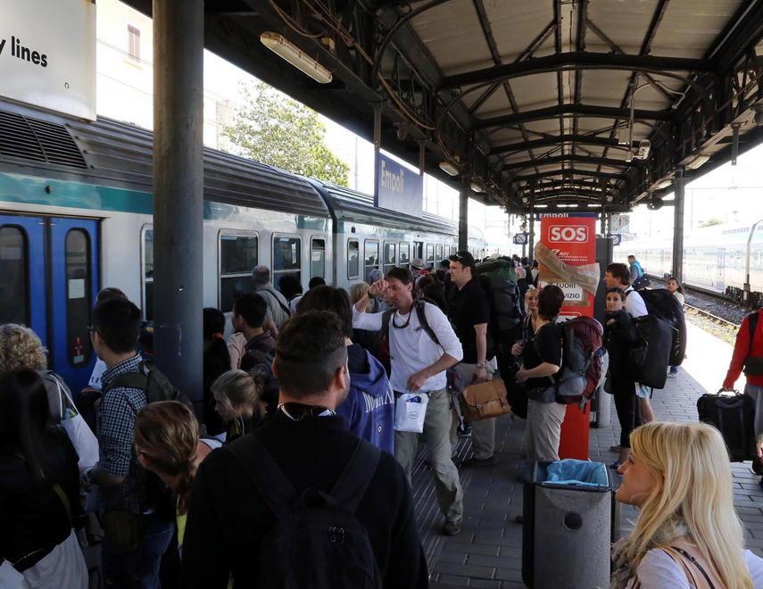 «Noi, periferia dormitorio» Attacco ai sindaci sui treni