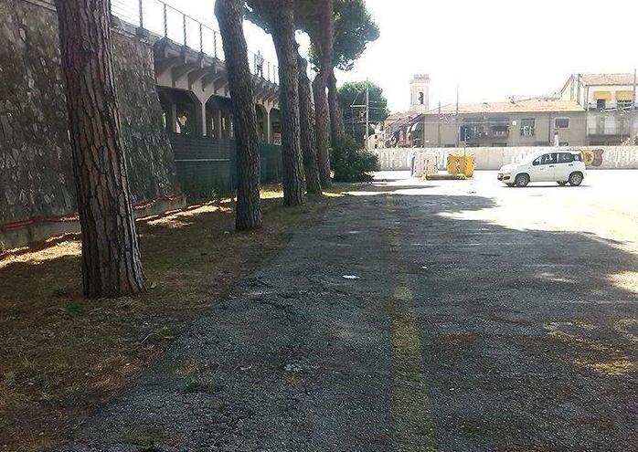 Ripulito il parcheggio dell’area Pam 