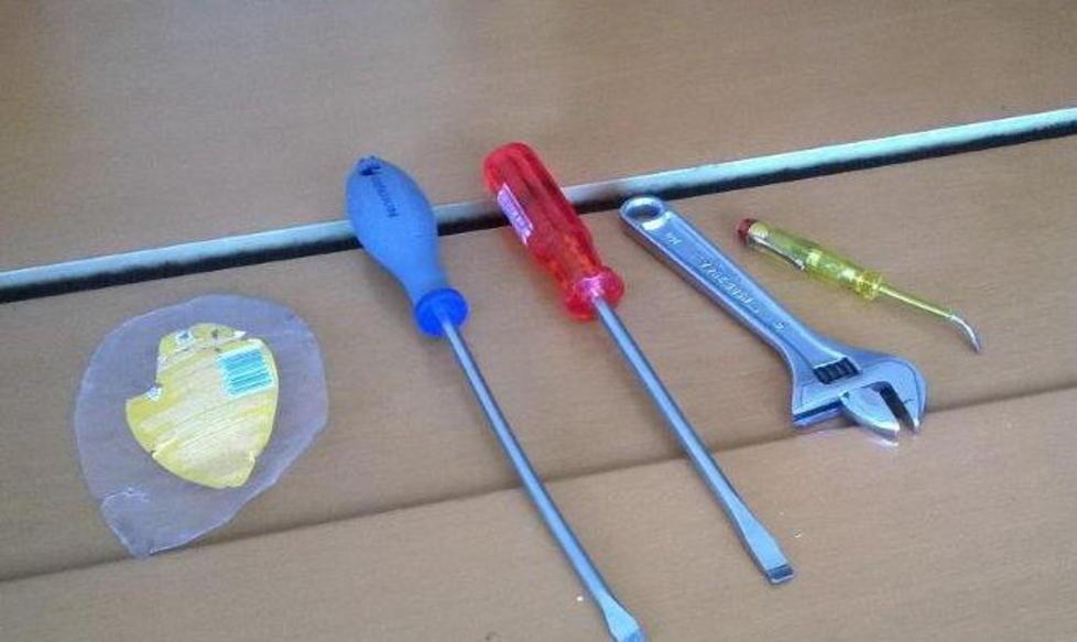 Fermati due ragazzi con addosso gli arnesi da scasso
