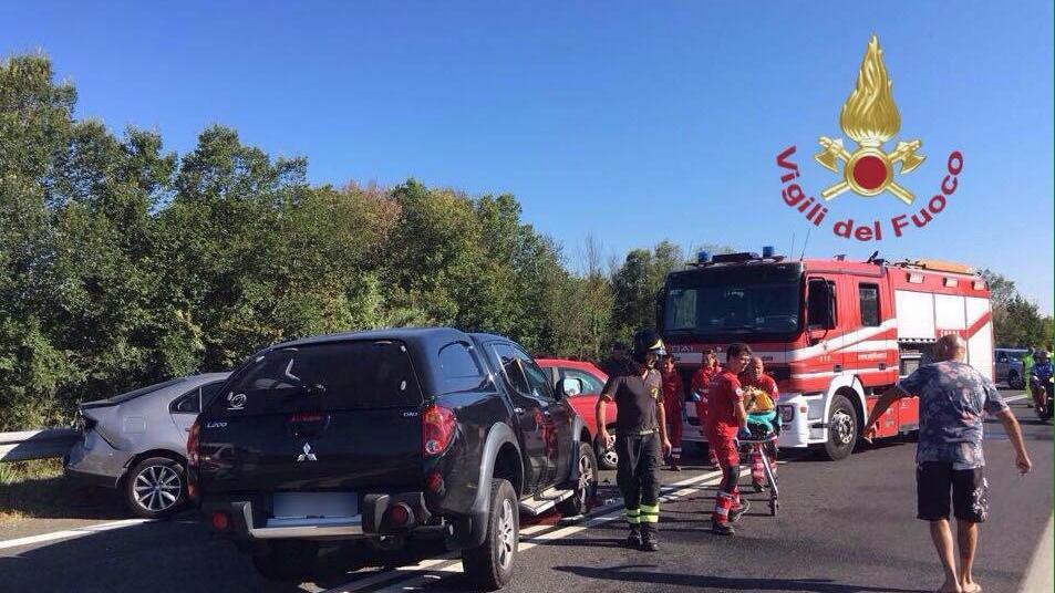Incidente stradale sulla Fi-Pi-Li: cinque persone ferite