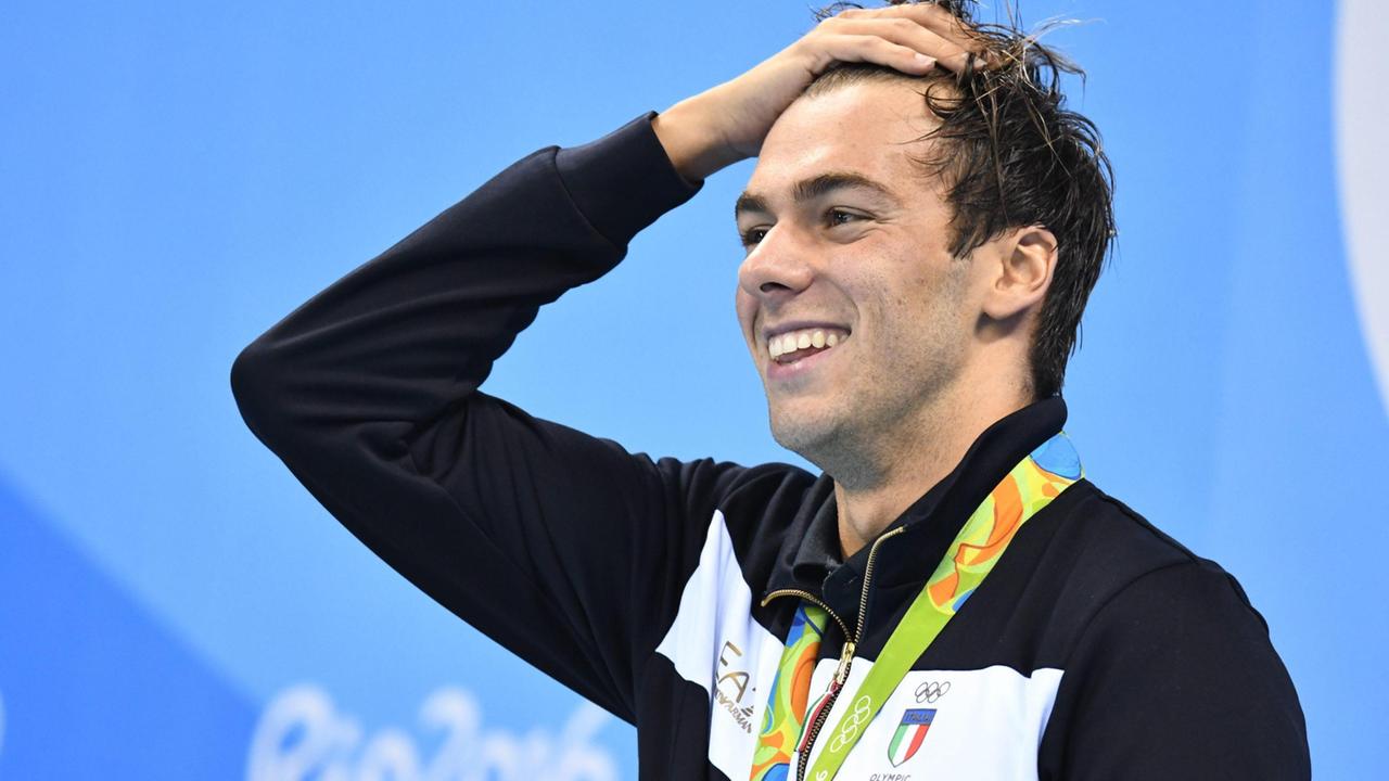 Gregorio Paltrinieri sul tetto del mondo dopo l'oro olimpico
