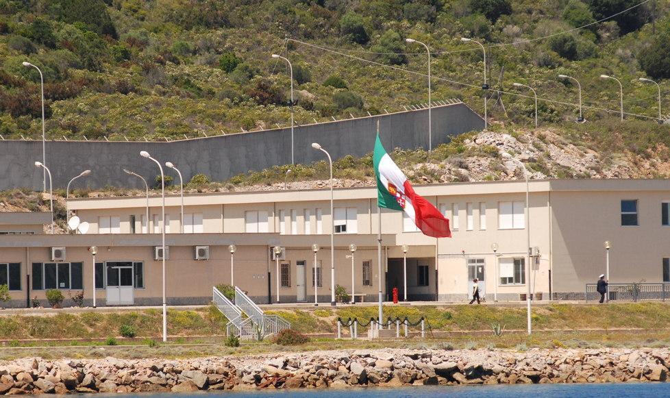 La “Cavour” a Santo Stefano: base pronta entro il 2018 