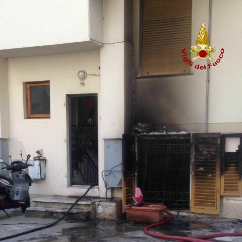 L'incendio nel seminterrato di viale Montegrappa
