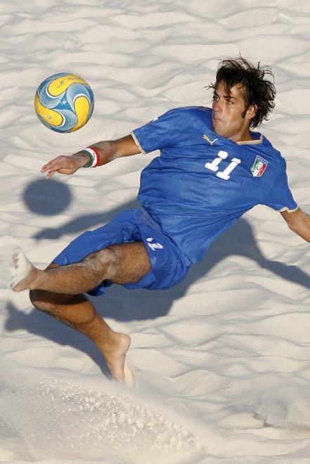 Frenata azzurra all’Euro League di beach soccer 