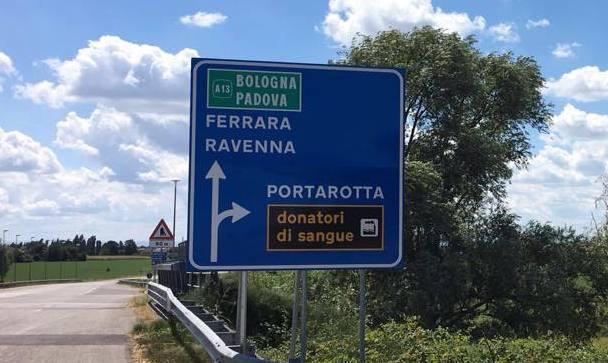 Cartello stradale, sbagliato il nome