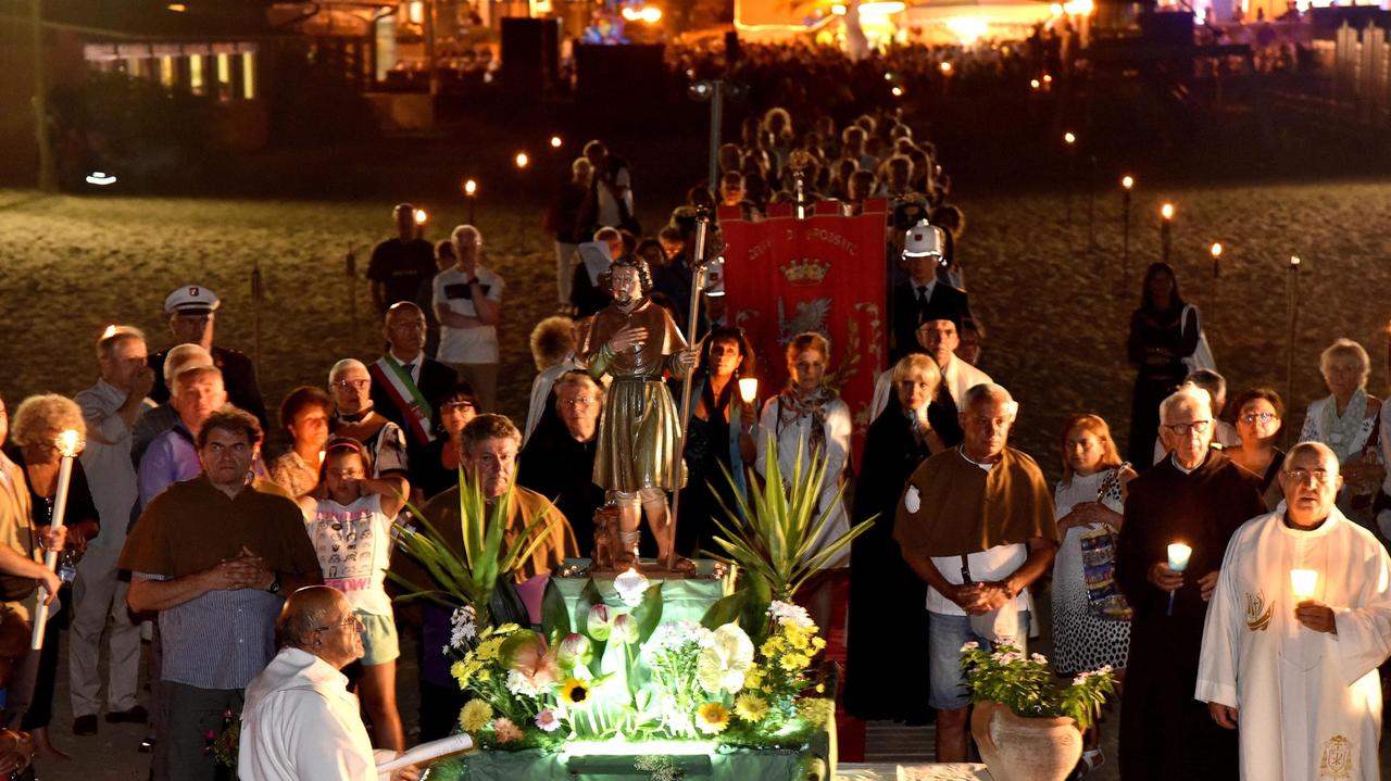 San Rocco, la processione (foto Bf)