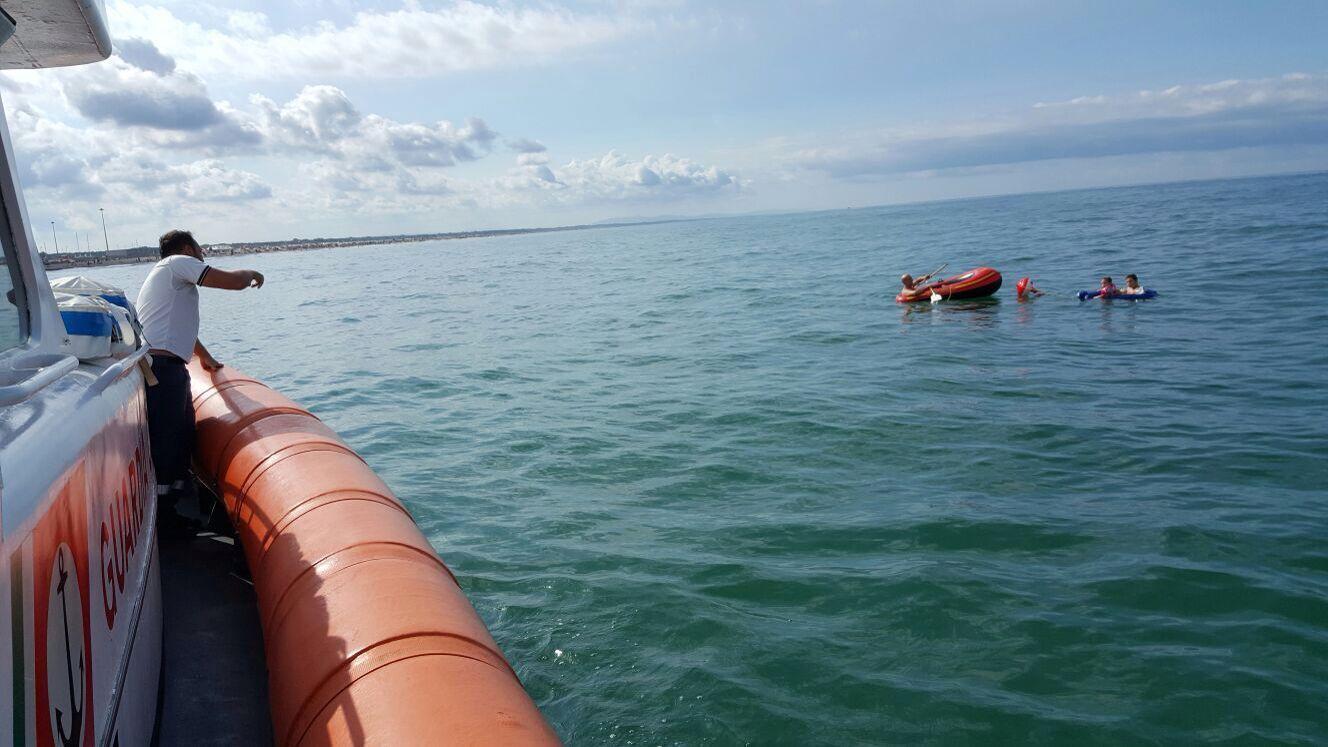 Il momento del soccorso in mare
