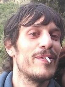 Trovato morto in casa dai genitori a 31 anni 