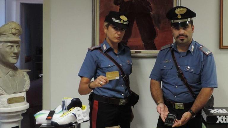 Incastrati dallo shopping due topi d’appartamento