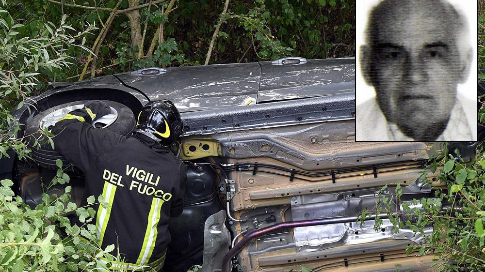 E' morto l'uomo finito con l'auto nella scarpata