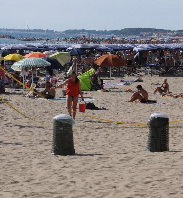 Spiagge nel mirino dei vandali 