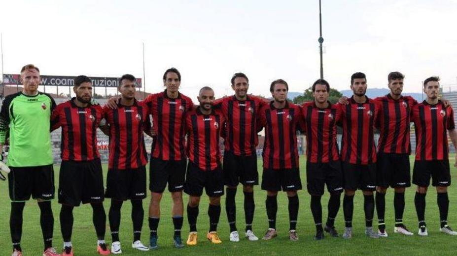 Lucchese, presentazione in grande stile