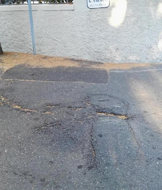 «Troppe multe alle moto, fate un parcheggio» 
