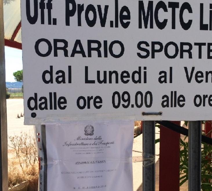 «Chiuso per carenza di personale»