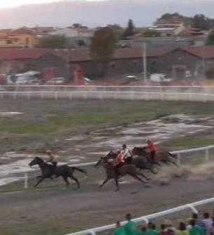 Sale la febbre dei tifosi per il palio de Sos Chinaos 