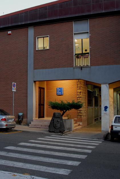 Servizi alla persona, carta acquisti per i bisognosi