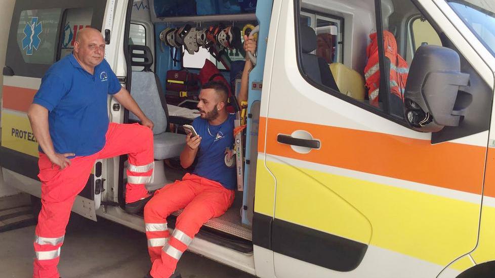 Porto Cervo, aggredisce i volontari del 118: denunciato