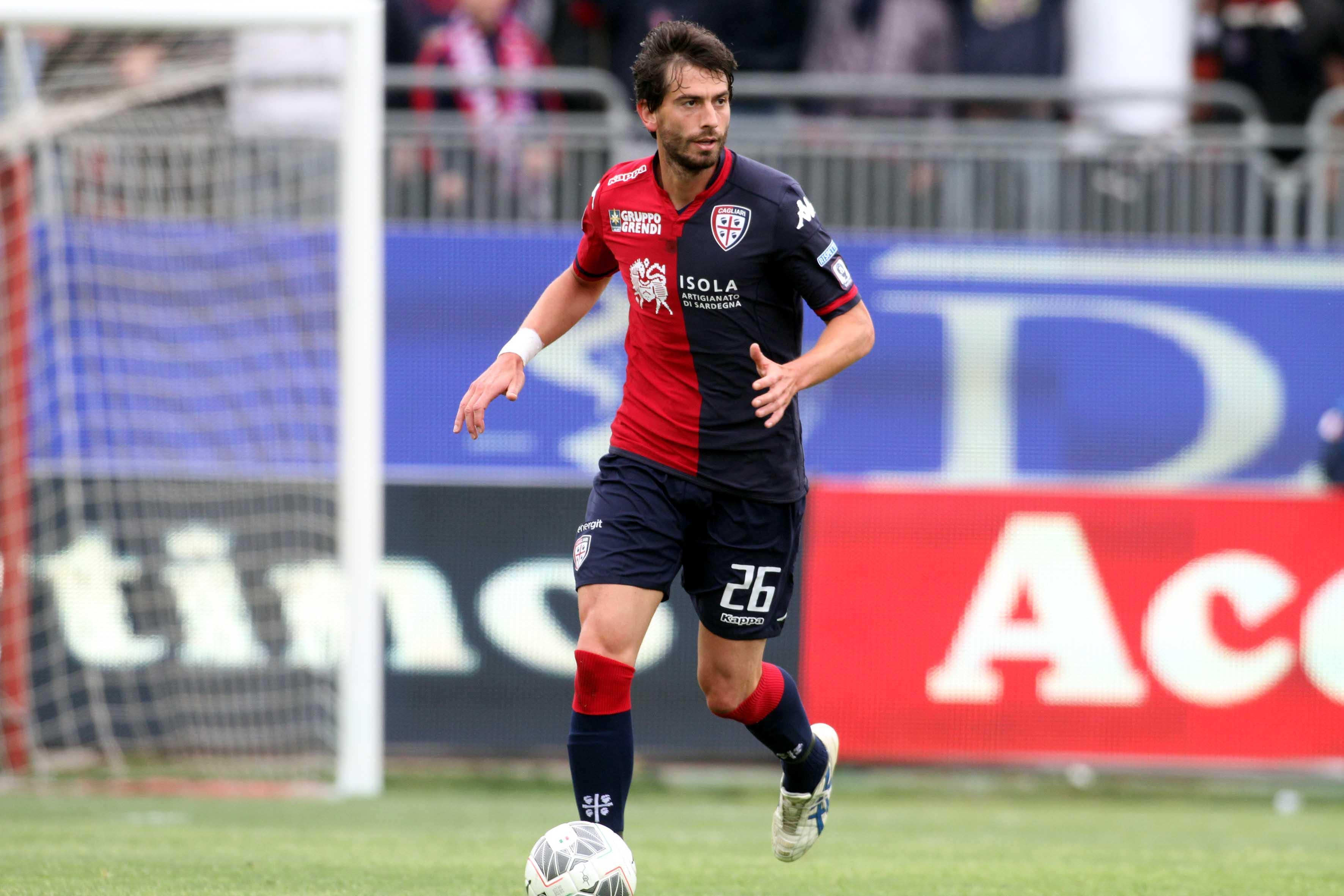 Il centrocampista del Cagliari Gianni Munari