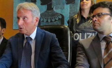 Scritte razziste in strada: la procura apre un fascicolo 