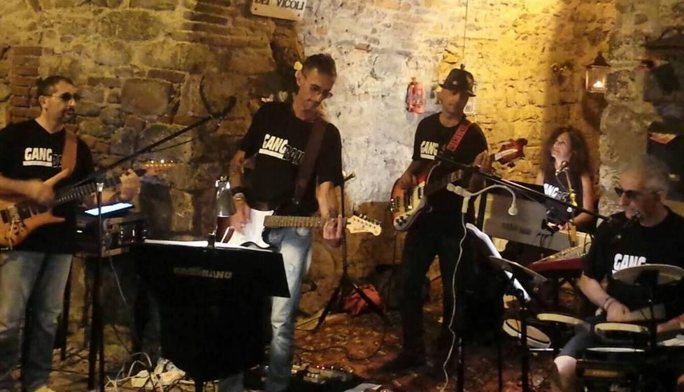 Serata dell’ospite tra buon cibo, vino e la Gangband