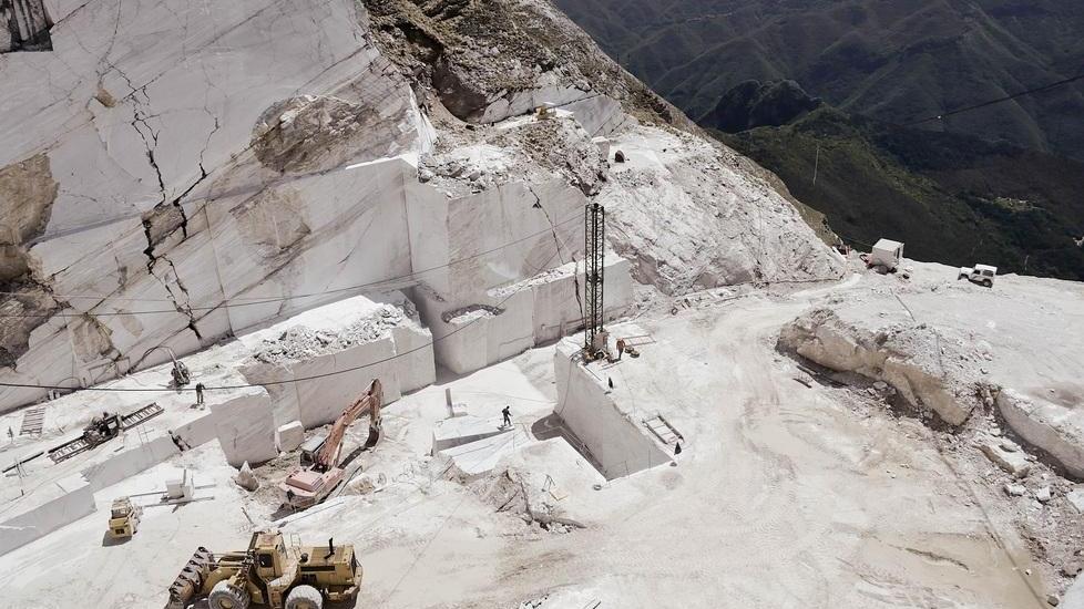 Cooperativa preoccupata «Tutto fermo nel lapideo»