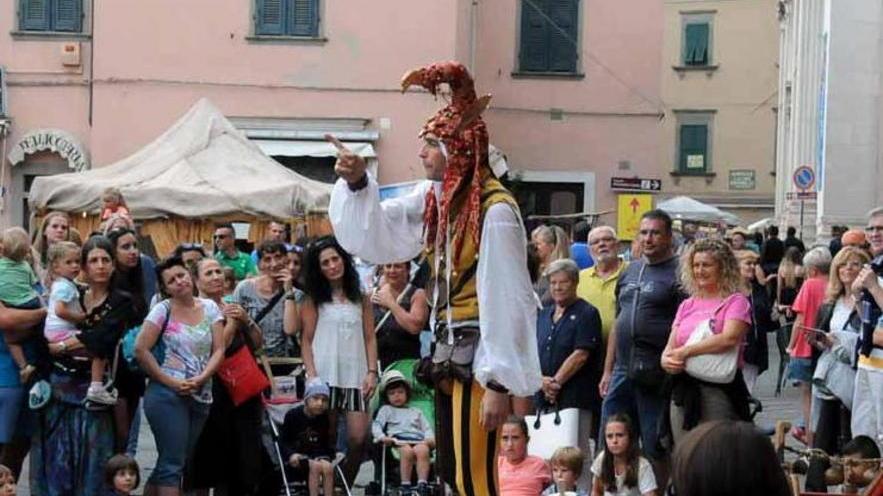 A Pontremoli è Medievalis alle 19 la disfida tra contrade