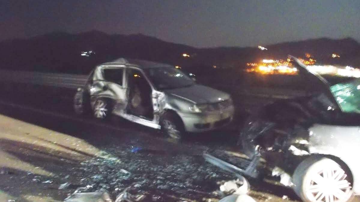 Castelnovo Monti, scontro frontale fra due auto, grave un 20enne