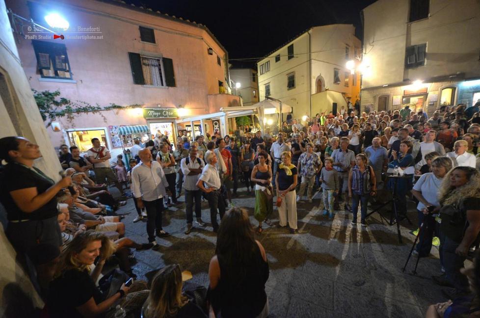 San Piero, più di trecento persone alla scoperta dei Sassi Ritti 