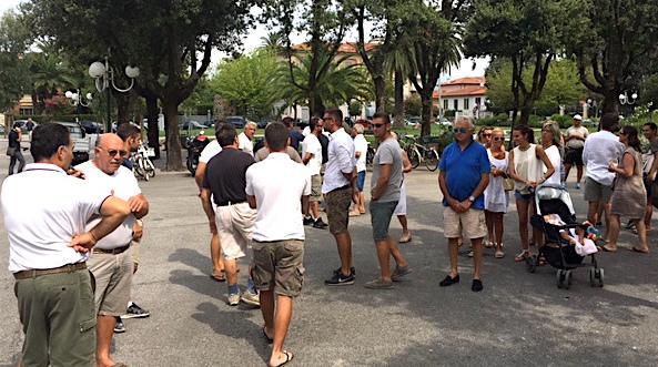 Sit-in di protesta dei giostrai di Forte 