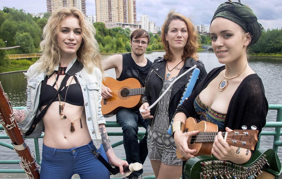 Threeworlds alla corte estense con il loro pop made in Russia