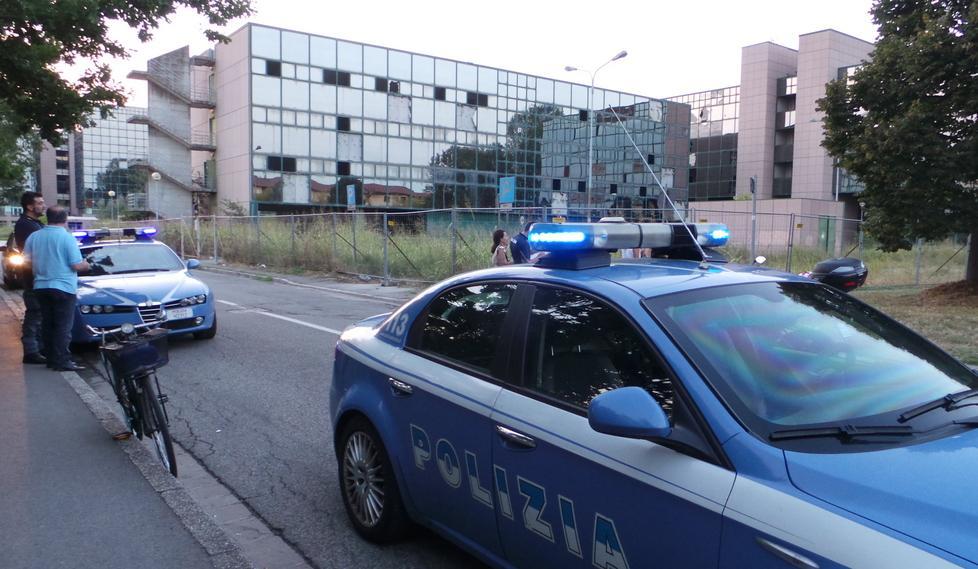I residenti chiamano la polizia 
