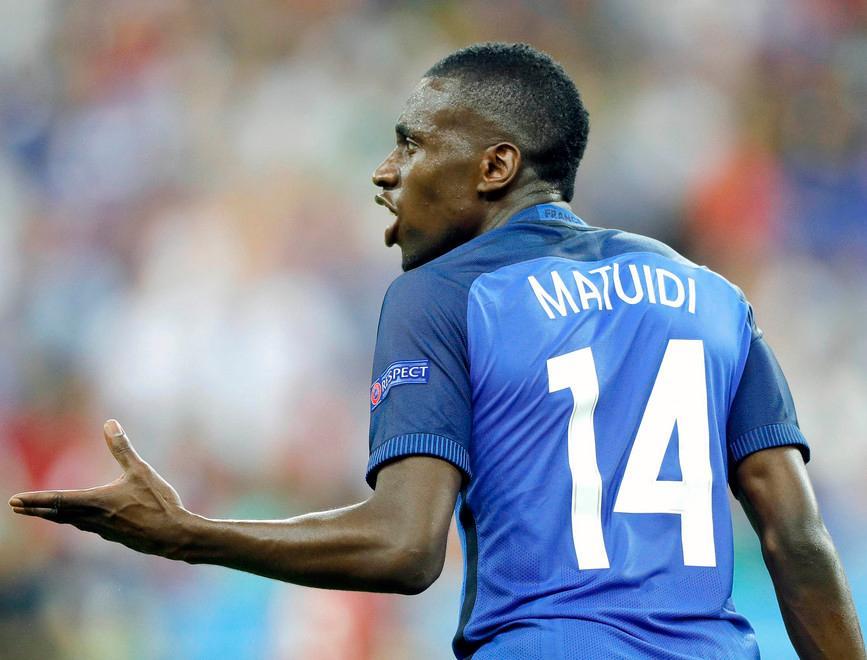 Bianconeri su Matuidi, il Milan pensa a Moutinho 