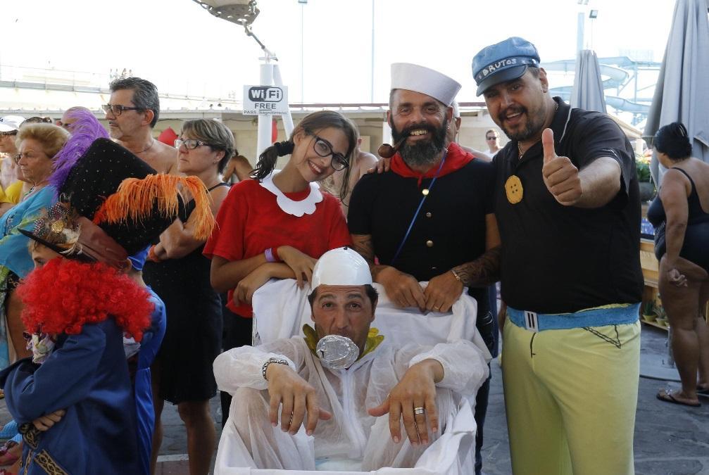 Sul lungomare la sfilata più allegra nel segno dei cartoon