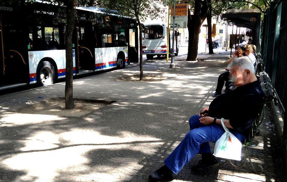 Sassari, gli rubano il borsello: cardiopatico colpito da un malore 