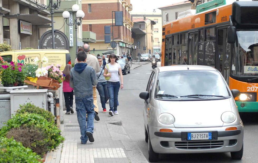 Sarà capovolto il senso unico in via Frosini 