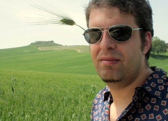 Davide e la malattia le foto dal letto diventano una mostra 