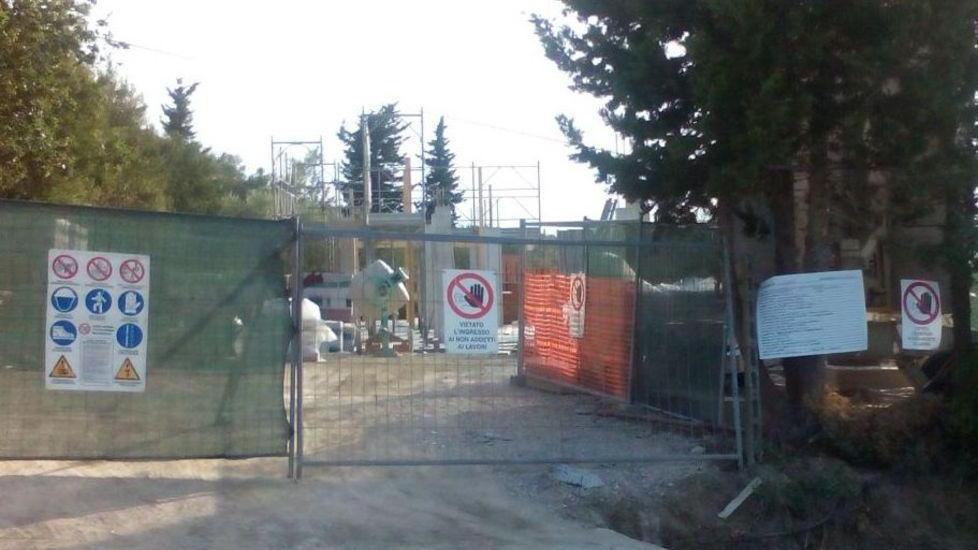 Il Comune ferma i lavori