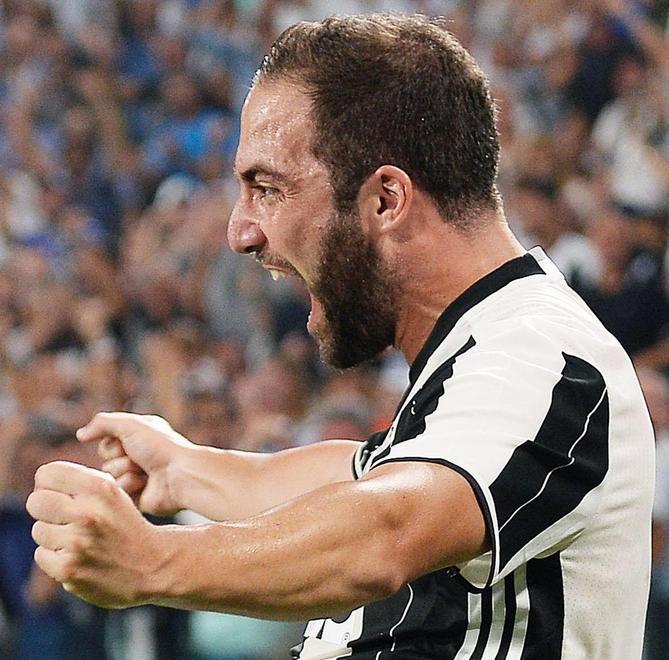 La Juve parte bene Higuain è decisivo e la Fiorentina va ko 