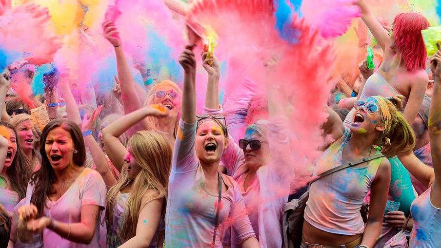 A Balai si gioca con l’Holi Festival
