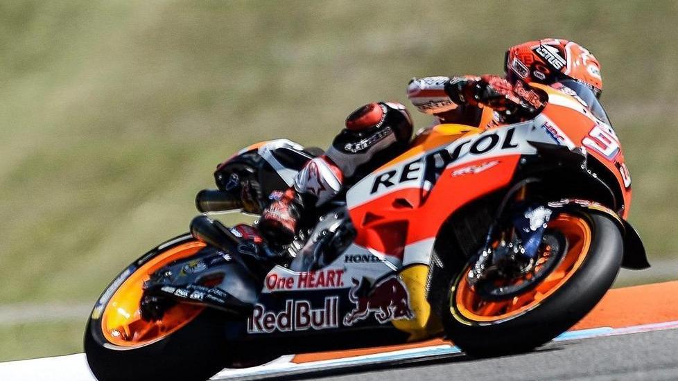 MotoGp: pole di Marquez, Rossi solo sesto