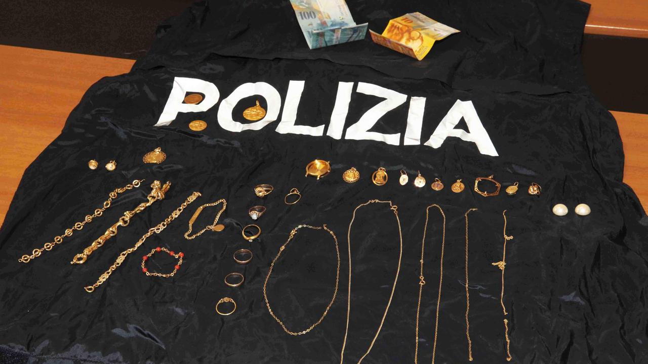 Reggio Emilia: sequestrata refurtiva, la polizia cerca i proprietari