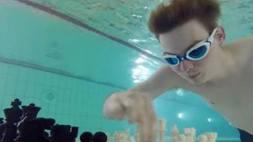 Modena, gara di scacchi in apnea