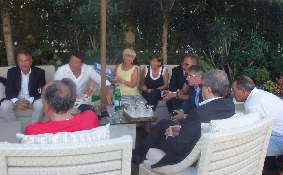 Renzi ai balneari: decreto a settembre 