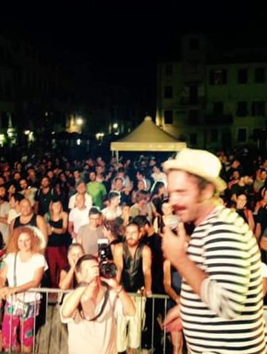 Successo per il concerto antiordinanza 