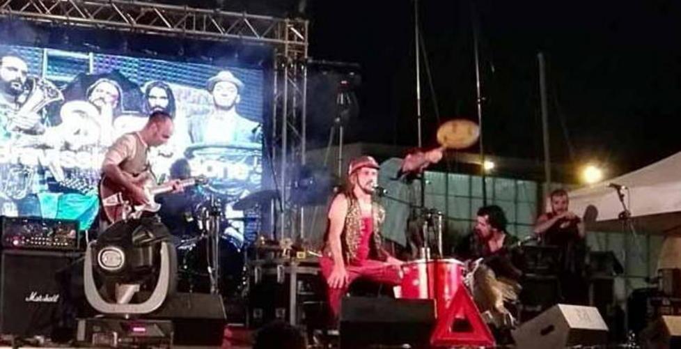 A Marina tutti pazzi per il Pollege: in spiaggia si balla 