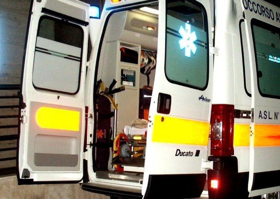 Bimba di 5 anni investita e due feriti nell’auto cappottata